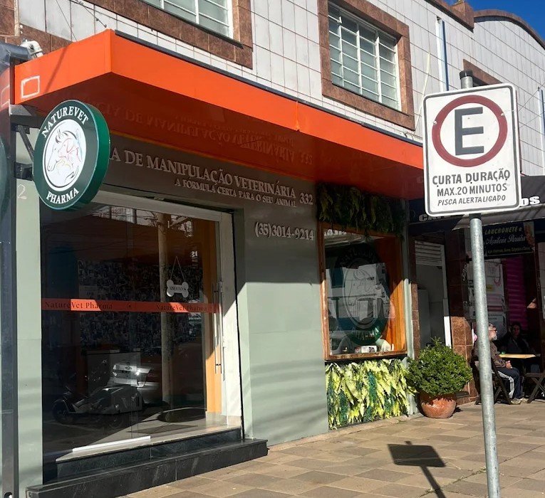 Fachada da NatureVet Pharma, farmácia veterinária em Poços de Caldas — MG